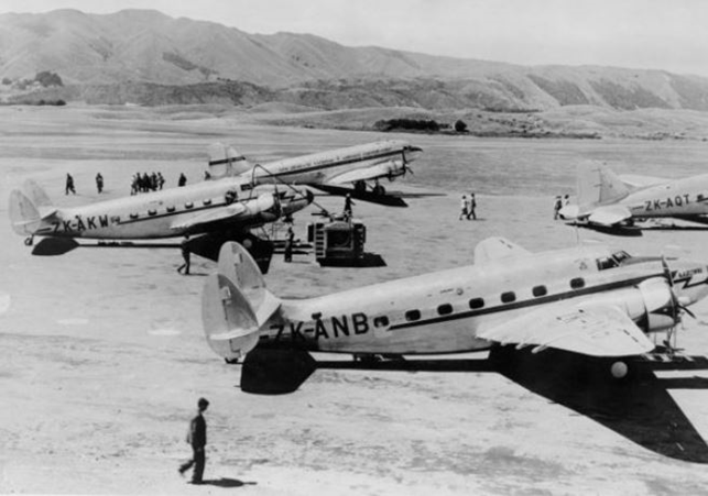 Electras and Dakotas at Paraparaumu airport 1949